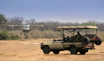 African Safari Guru - Zambezi Expeditions Camp - Mana Pools National Park - Zimbabwe - Scenic Charter Flight
