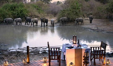 African Safari Guru - Zambezi Expeditions Camp - Mana Pools National Park - Zimbabwe - Dining