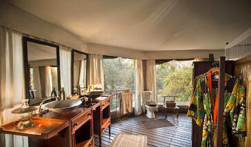 African Safari Guru - Zambezi Expeditions Camp - Mana Pools National Park - Zimbabwe - Bathroom